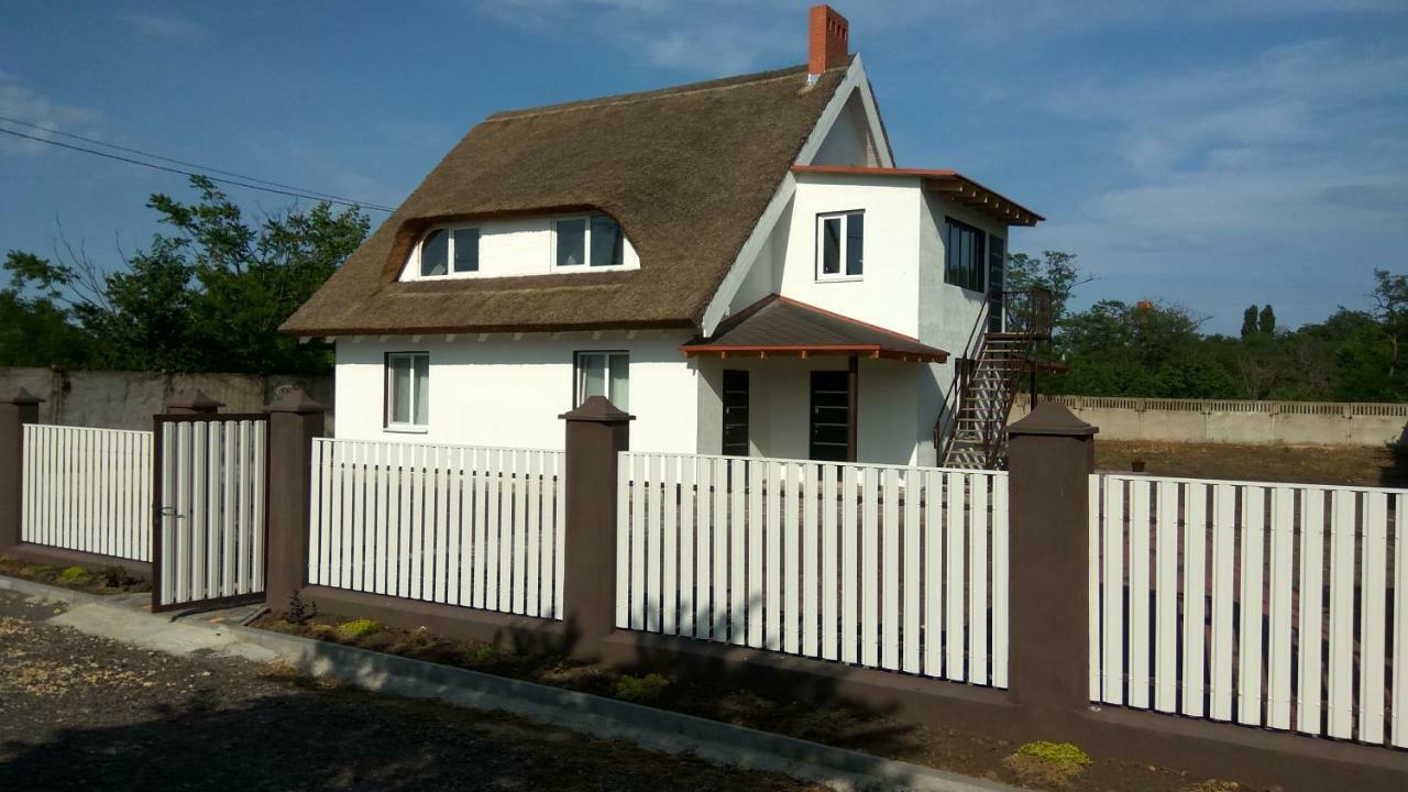 Eco House Otel Çornomorsk Dış mekan fotoğraf